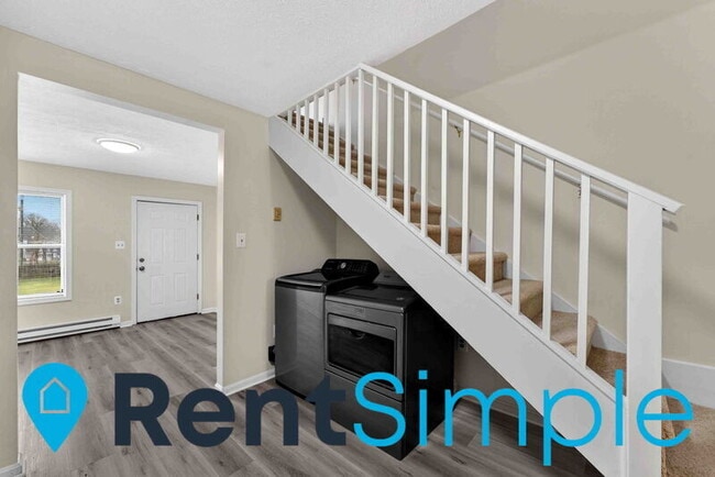 Building Photo - 432 Chase St