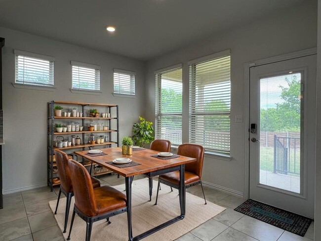 Building Photo - 2018 Matlock Cir