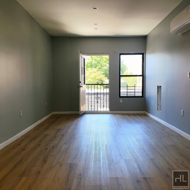 Building Photo - LIBERTY AVENUE