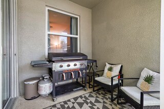 Building Photo - Like New Townhome in Heritage Oaks!