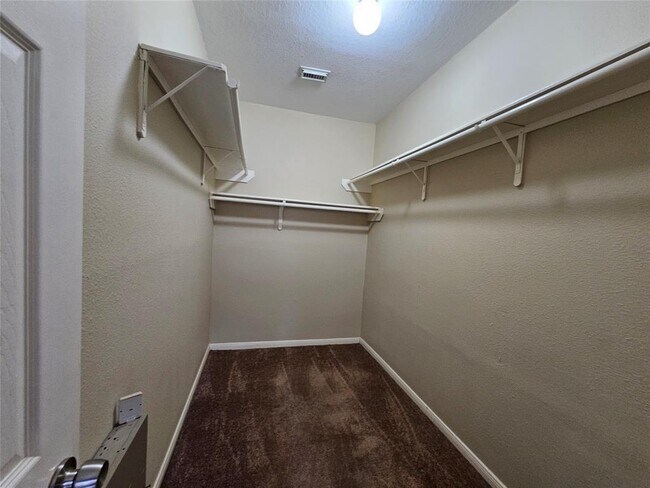Building Photo - 22434 Highfield Ridge Ln
