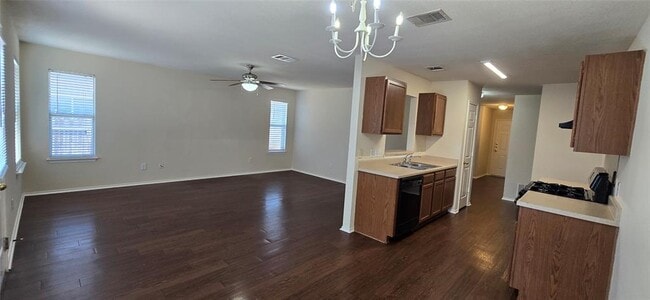 Building Photo - 911 Remington Dr