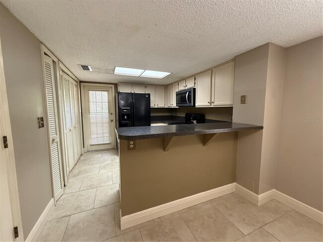 Building Photo - 2201 Fletchers Point Cir