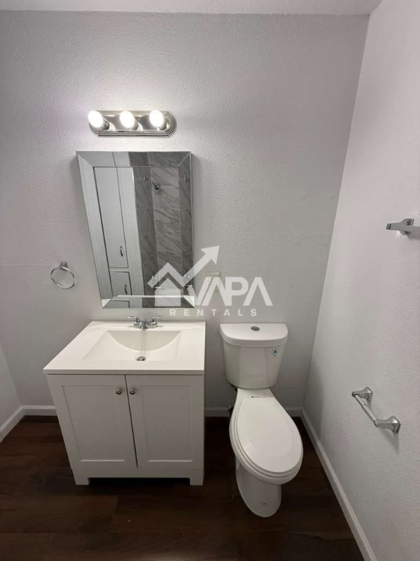 Building Photo - 407 Creath Pl