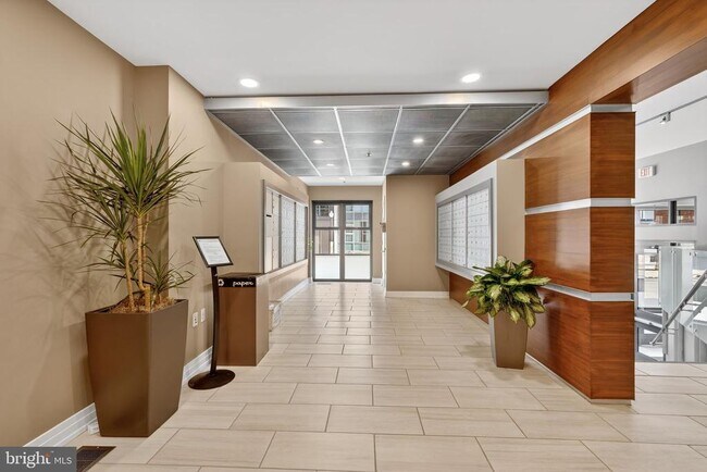 Building Photo - 2120 Vermont Ave NW