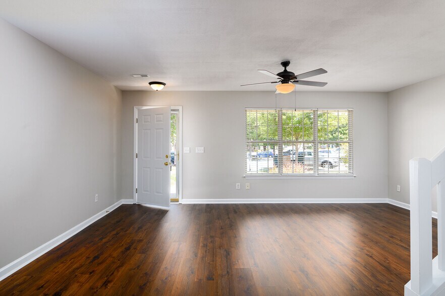 Building Photo - 4642 Cross Ridge Ln