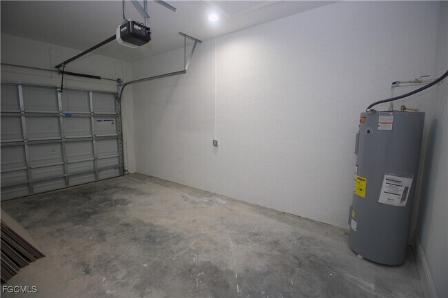 Building Photo - 1262 Milwaukee Blvd