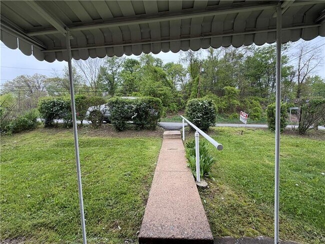 Building Photo - 3224 Brodhead Rd