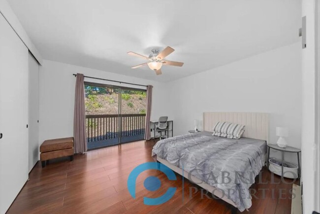 Building Photo - Stylish and Spacious Townhome for Rent in ...