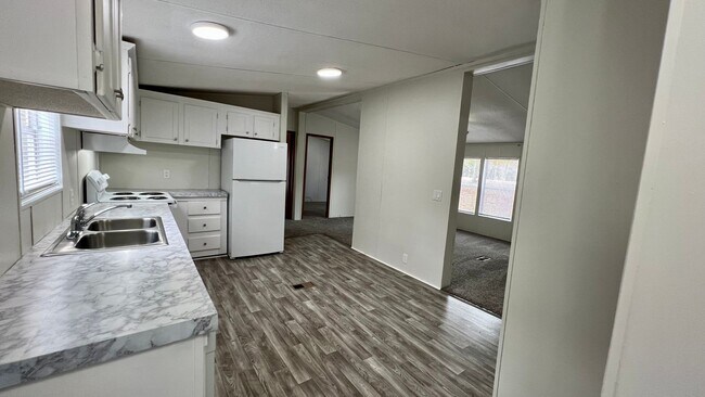 Building Photo - 3 bedroom House in Rehobeth School District