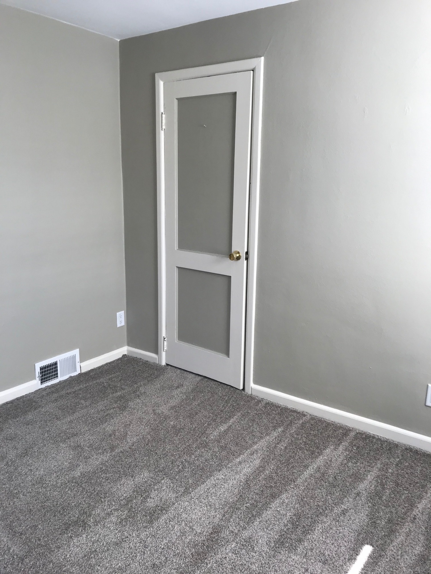 BEDROOM - 822 Kilian Blvd SE