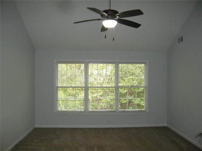 Building Photo - 10970 Egmont Dr