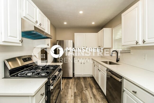 Building Photo - 3 Bedroom Pet-Friendly Home in AUSTELL, GA with Main Street Renewal