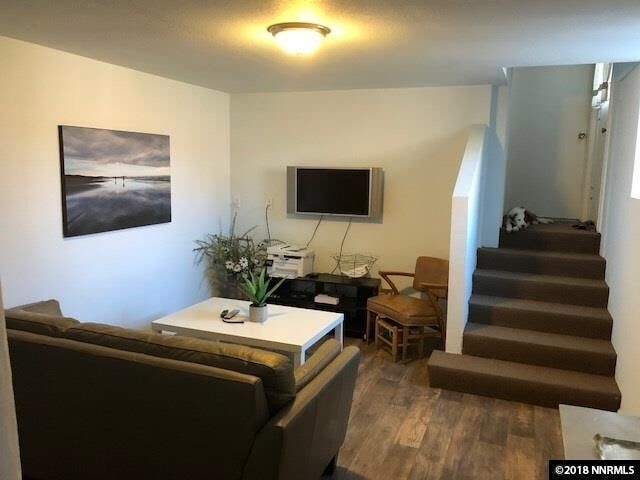 bonus room - 795 Roberts St