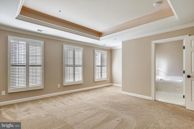 Building Photo - 707 Hawkins Way