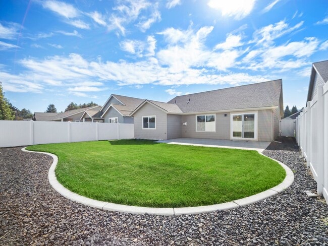 Building Photo - 3 bedroom/2 bathroom home in Spokane Valley