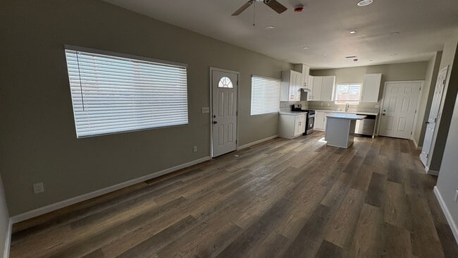 Building Photo - Brand New Beautiful 3 Bedroom Home for Rent in Adelanto
