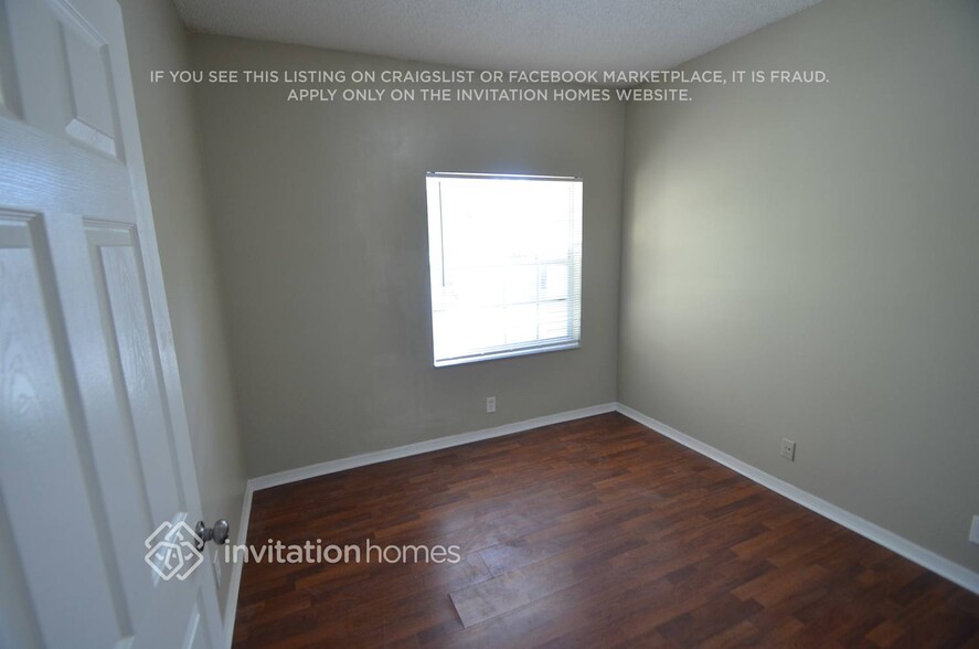 Building Photo - 6051 NW 41st Dr