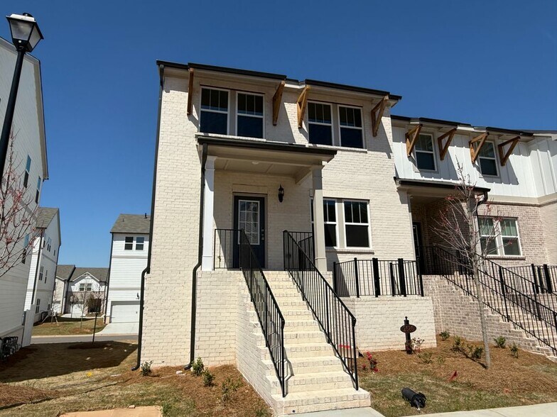 Primary Photo - 2686 Devon Vale St