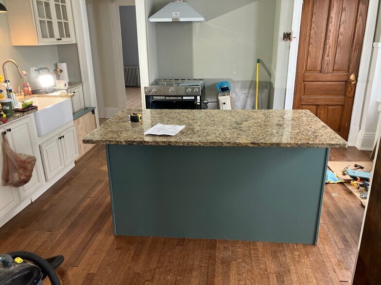 Building Photo - 2582 N Cramer St