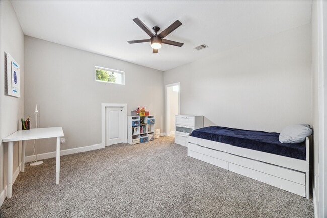 Building Photo - 6730 Knox St