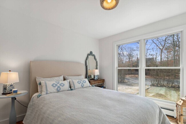 Building Photo - 6 Lincoln Ave