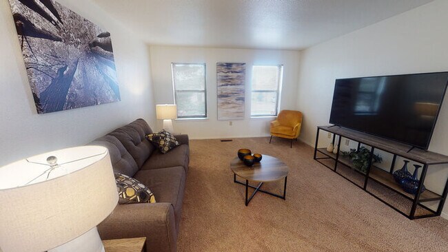 Building Photo - 973 Red Cloud Ct