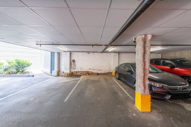 Building Photo - 1405 Frankford Ave