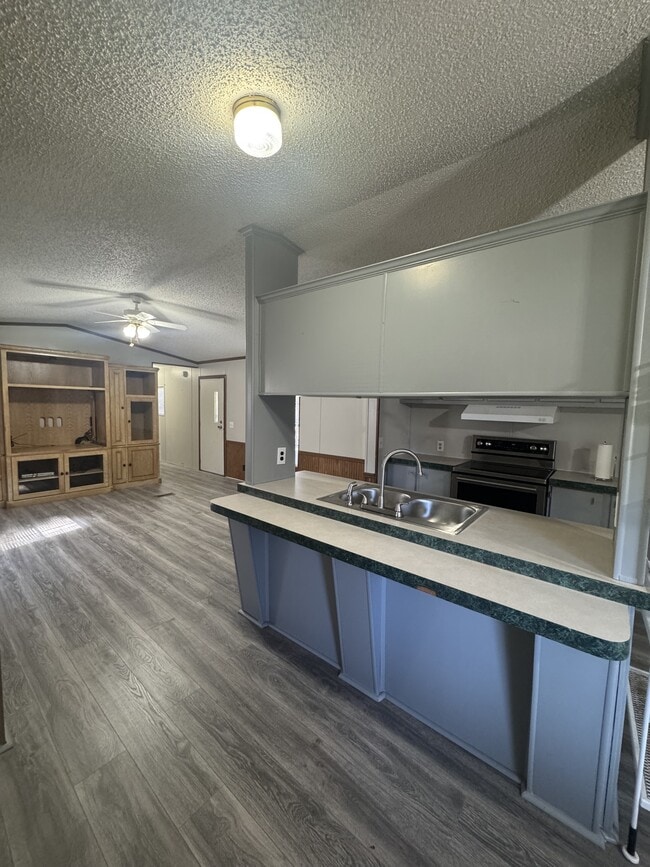 Building Photo - 30 Aaron Dr