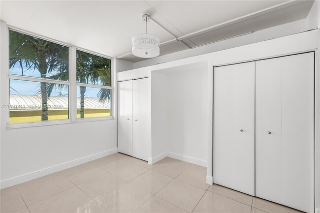 Building Photo - 3180 SW 22nd St