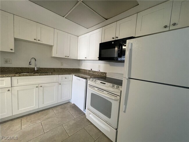 Building Photo - 3706 Broadway