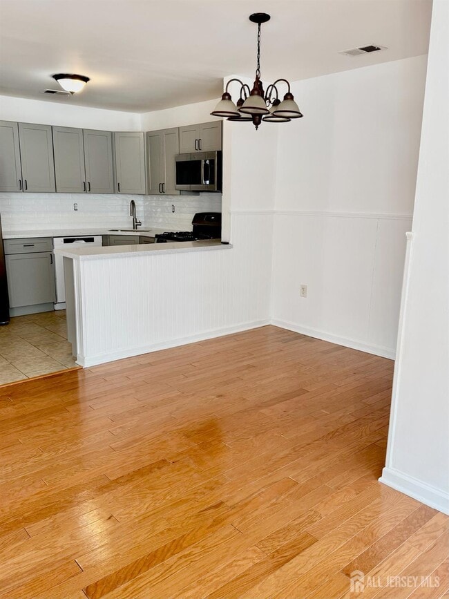 Building Photo - 202 Pennsylvania Way