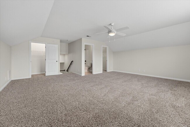 Building Photo - Like New Three Bedroom with Bonus!