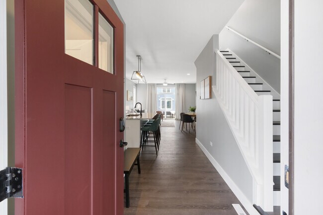 Building Photo - 100 Great Loop E Dr