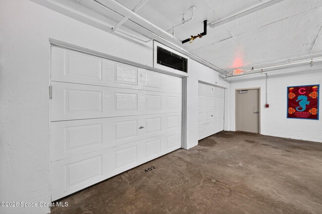 Building Photo - 606 Shorewood Dr