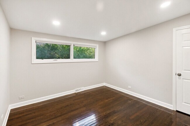 Building Photo - 1321 Heatherfield Ln