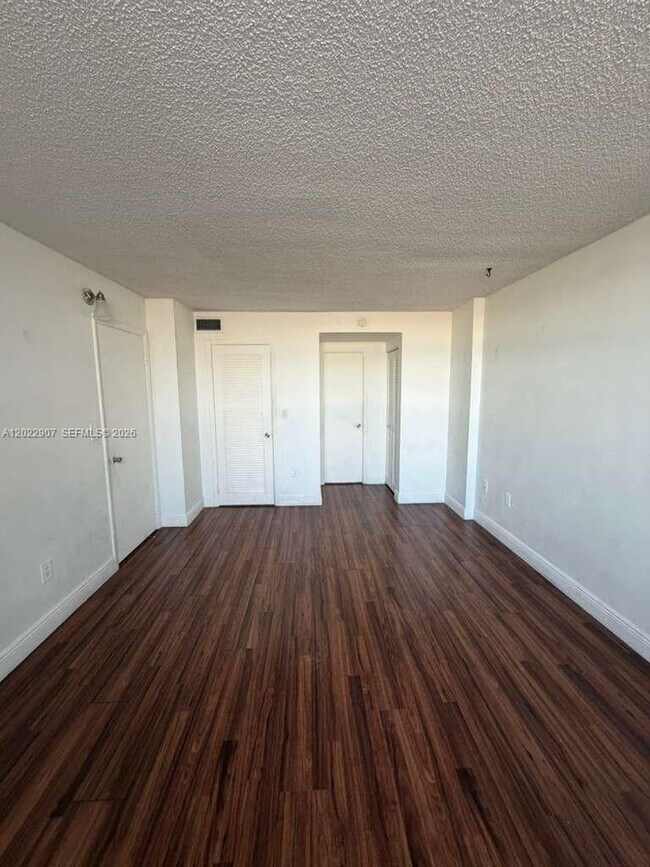 Building Photo - 15600 NW 7th Ave