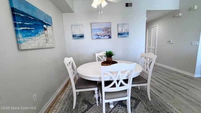 Building Photo - 6828 Toland Dr