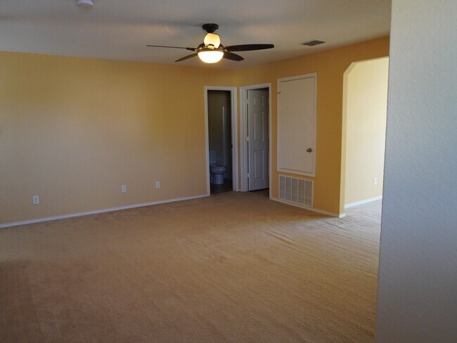 Building Photo - 25307 Colt River