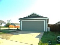 Building Photo - 300 Sycamore Pl