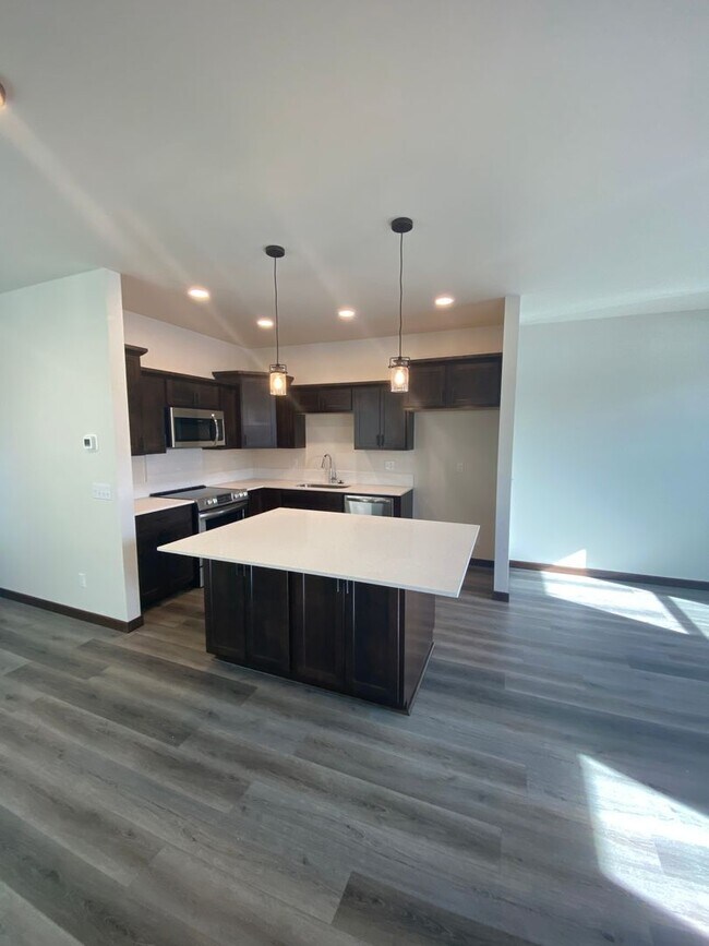 Building Photo - The Villages at River View Ridge