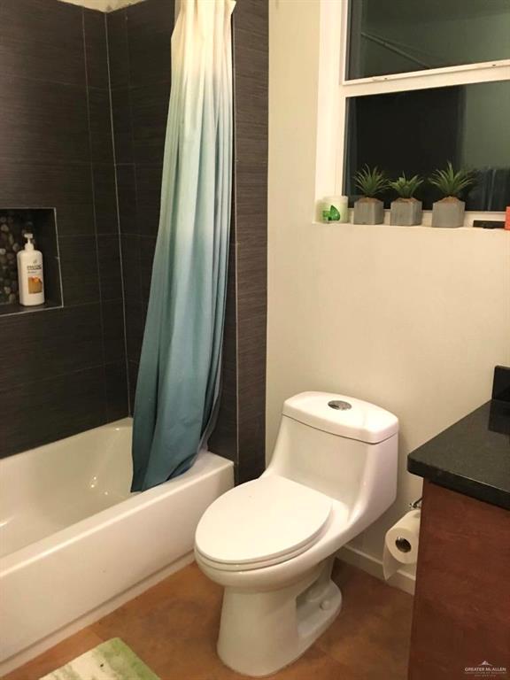 Building Photo - 2404 S 43rd St