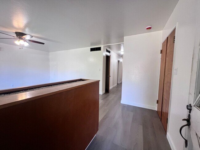 Building Photo - EBS T 37565