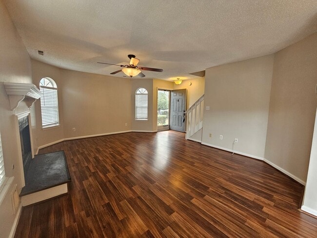 Building Photo - Lake Smith Condos