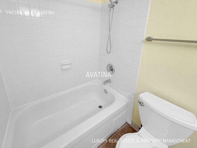Building Photo - 44-133-133 Hako St