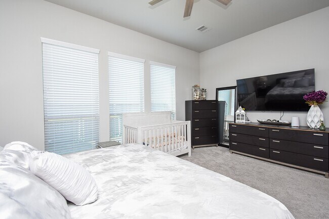 Building Photo - 31443 Splitting Willow Ln