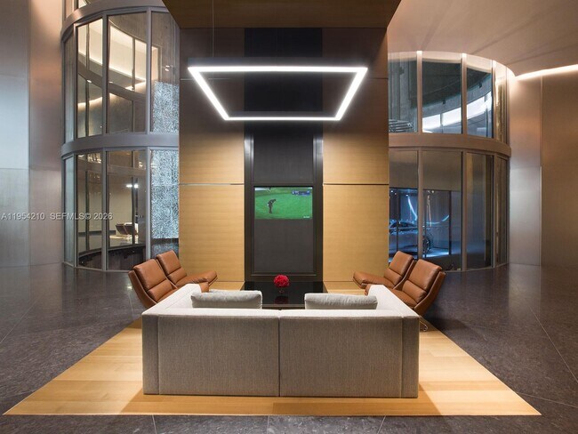 Building Photo - 18555 Collins Ave