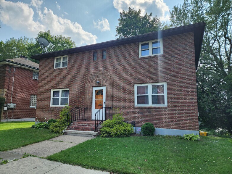 Building Photo - 49 Howard Ave