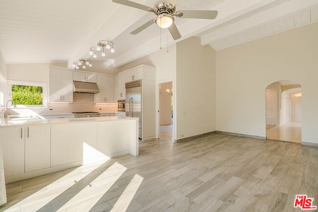 Building Photo - 1200 El Hito Cir