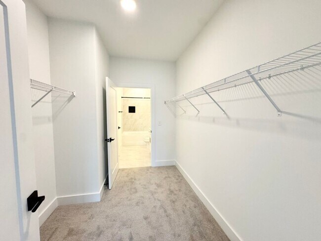 Building Photo - Beautiful NEW 2-Bed, 2- Bath Apartment in Rock Hill!